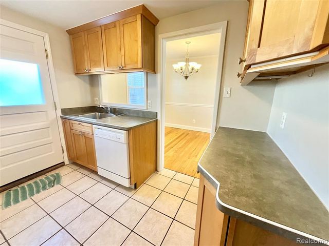 1779 Graefield Road, Birmingham, MI 48009