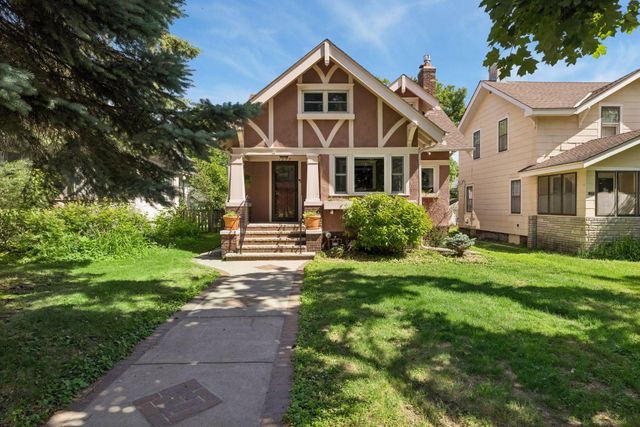 1377 Grand Avenue, Saint Paul, MN 55105