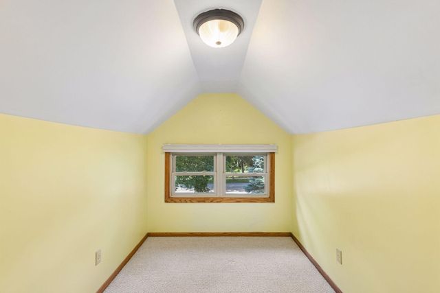 1377 Grand Avenue, Saint Paul, MN 55105
