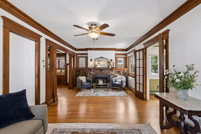 1377 Grand Avenue, Saint Paul, MN 55105