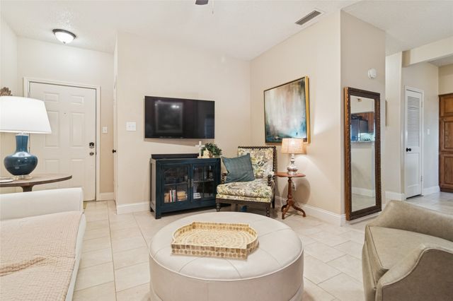 2106 Amesbury Drive 122, Arlington, TX 76011