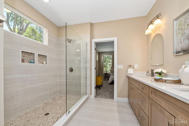 5312 Dora Avenue, Cincinnati, OH 45227