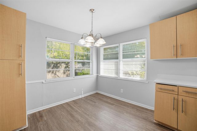 2926 N Prairie Creek Road, Dallas, TX 75227