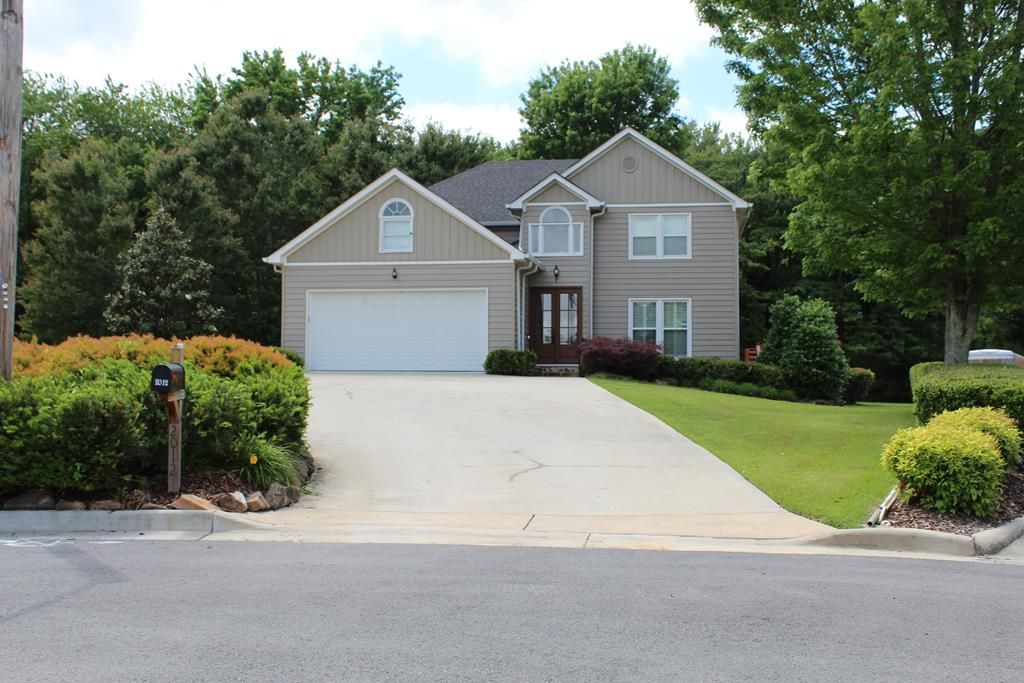 2012 Kingsridge Drive, Dalton, GA 30720