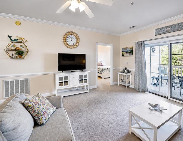 4898 Luster Leaf Cir Apt 203, Myrtle Beach, SC 29577