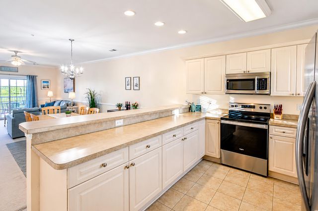 4898 Luster Leaf Cir Apt 203, Myrtle Beach, SC 29577
