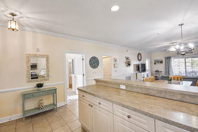 4898 Luster Leaf Cir Apt 203, Myrtle Beach, SC 29577