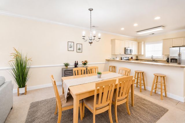 4898 Luster Leaf Cir Apt 203, Myrtle Beach, SC 29577