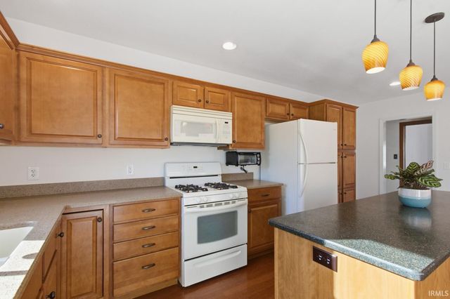 837 Herndon Drive, Evansville, IN 47711