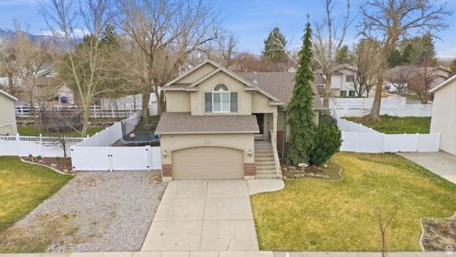 687 W 2025 N, Centerville, UT 84014