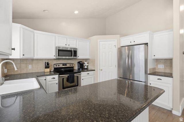 687 W 2025 N, Centerville, UT 84014