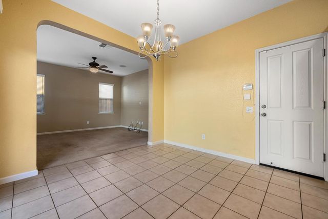 1447 Summerwind Ln, Manteca, CA 95337