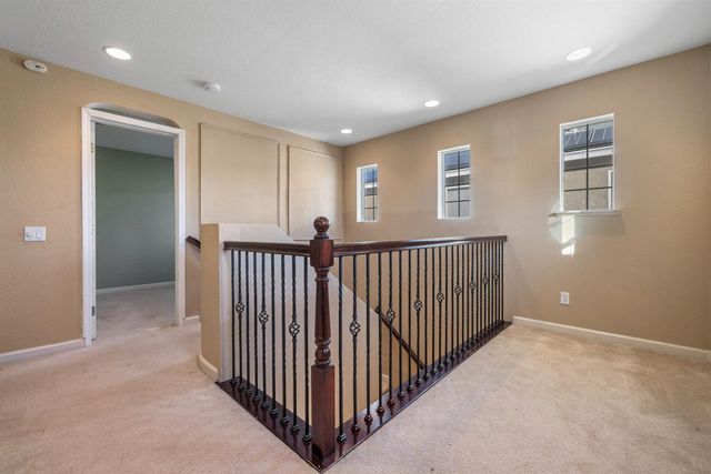 1447 Summerwind Ln, Manteca, CA 95337