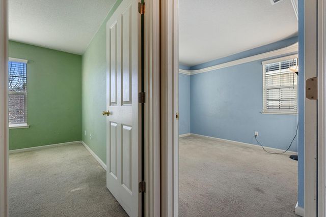 1447 Summerwind Ln, Manteca, CA 95337