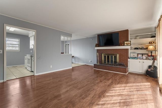 6 Finger Drive, Bella Vista, AR 72715