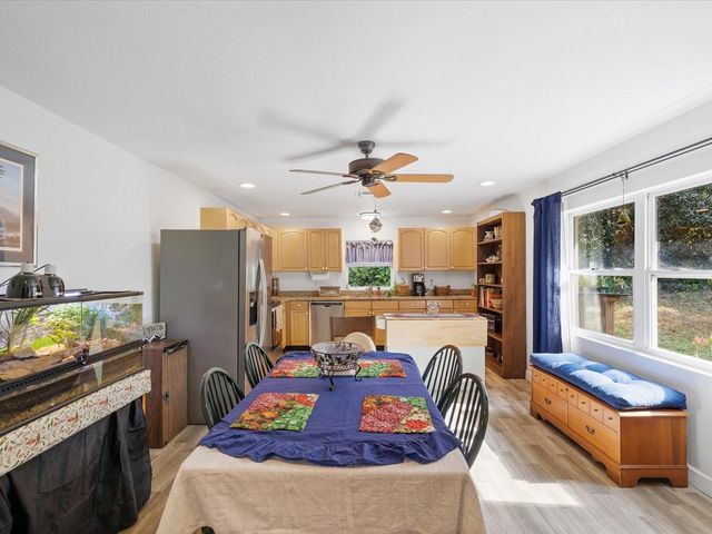 36228 CLINTON AVENUE, Dade City, FL 33525