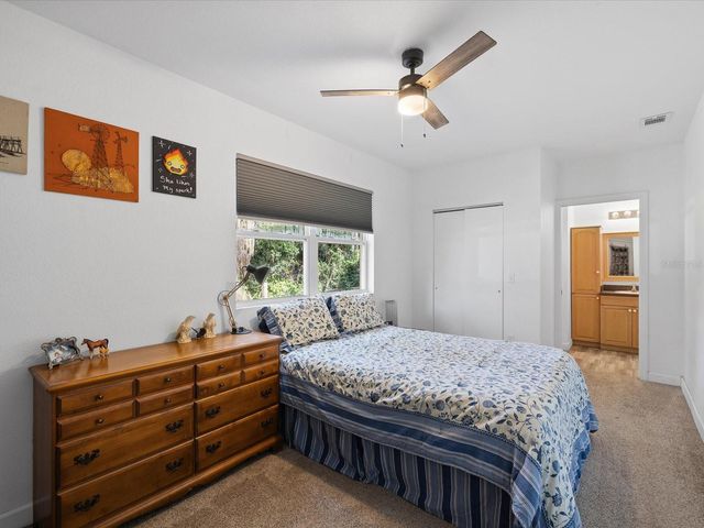 36228 CLINTON AVENUE, Dade City, FL 33525