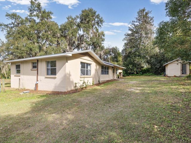 36228 CLINTON AVENUE, Dade City, FL 33525