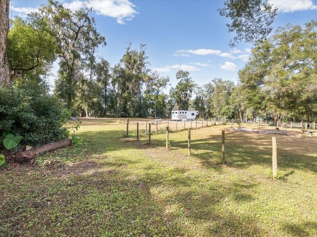 36228 CLINTON AVENUE, Dade City, FL 33525