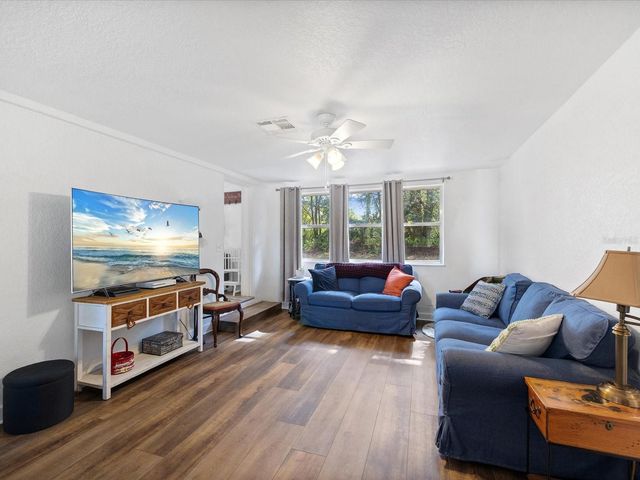 36228 CLINTON AVENUE, Dade City, FL 33525