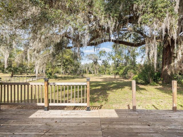 36228 CLINTON AVENUE, Dade City, FL 33525