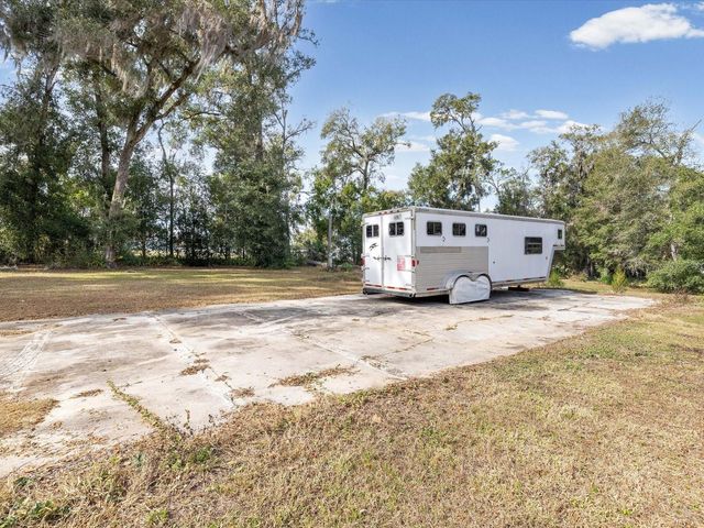 36228 CLINTON AVENUE, Dade City, FL 33525