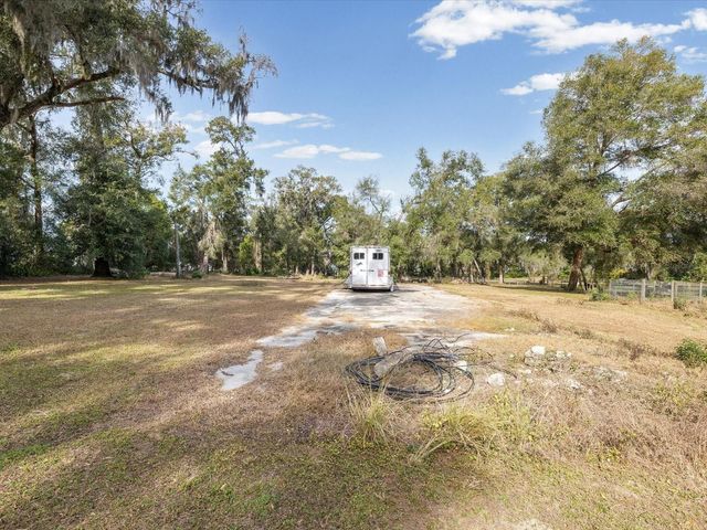 36228 CLINTON AVENUE, Dade City, FL 33525