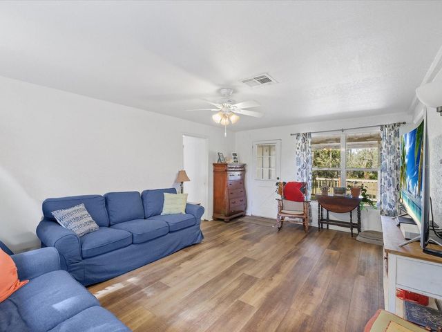 36228 CLINTON AVENUE, Dade City, FL 33525