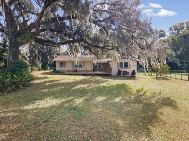 36228 CLINTON AVENUE, Dade City, FL 33525
