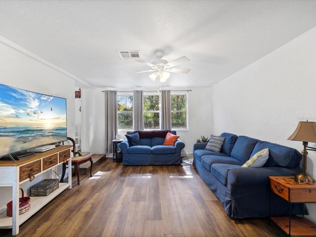 36228 CLINTON AVENUE, Dade City, FL 33525