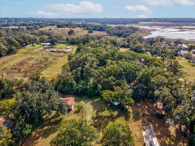 36228 CLINTON AVENUE, Dade City, FL 33525