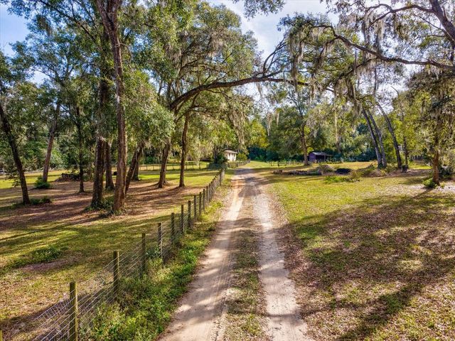 36228 CLINTON AVENUE, Dade City, FL 33525