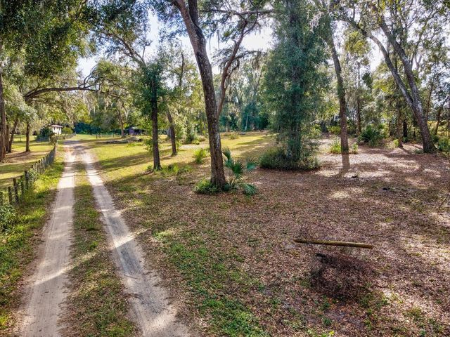 36228 CLINTON AVENUE, Dade City, FL 33525