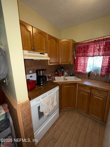 2917 PARR Court E, Jacksonville, FL 32216