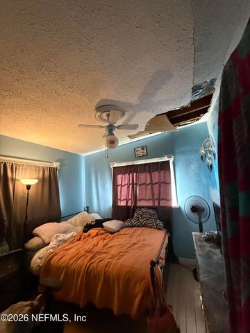 2917 PARR Court E, Jacksonville, FL 32216