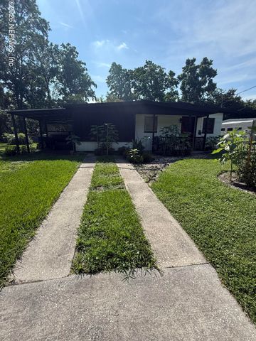 2917 PARR Court E, Jacksonville, FL 32216