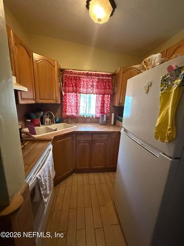 2917 PARR Court E, Jacksonville, FL 32216