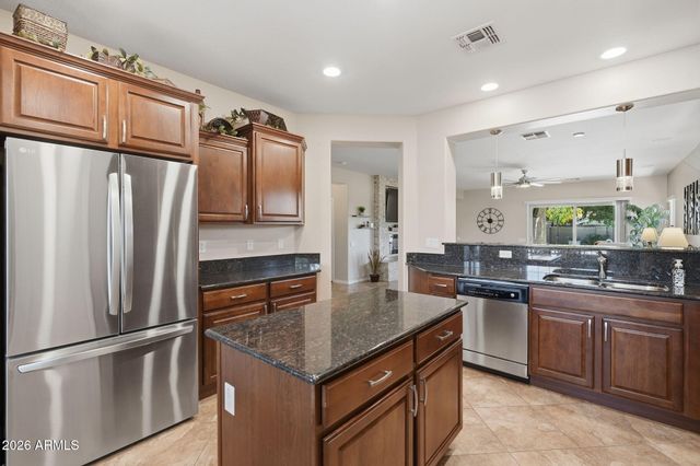 10853 E SEBRING Avenue, Mesa, AZ 85212