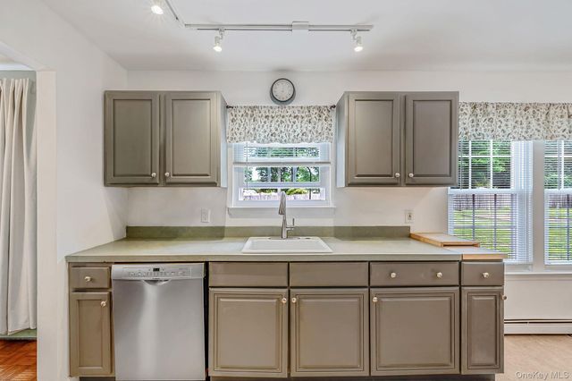 4 Green Terrace, Ridge, NY 11961