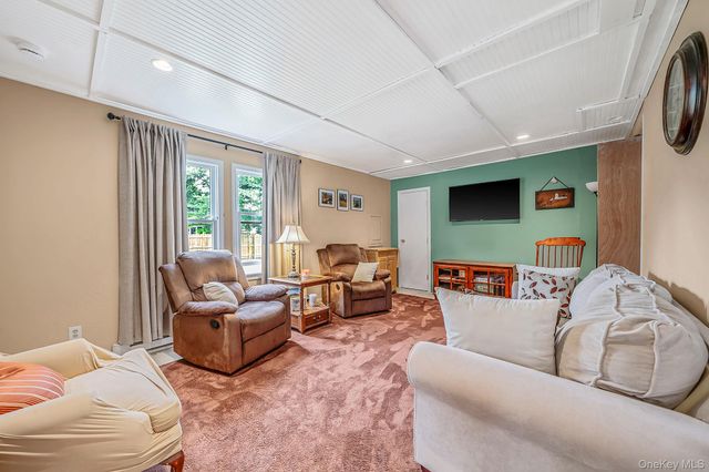 4 Green Terrace, Ridge, NY 11961