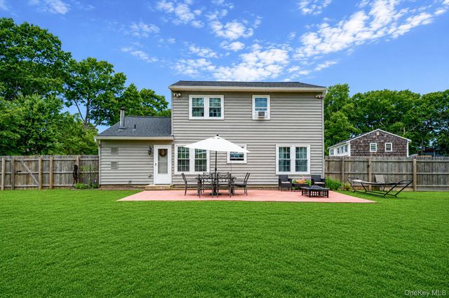 4 Green Terrace, Ridge, NY 11961