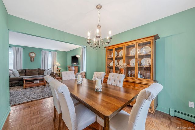 4 Green Terrace, Ridge, NY 11961
