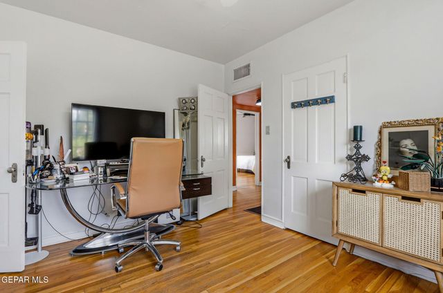 700 E BALTIMORE Drive, El Paso, TX 79902