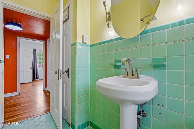 700 E BALTIMORE Drive, El Paso, TX 79902