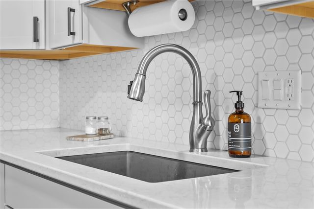 2222 1st Avenue NE 303, Cedar Rapids, IA 52402