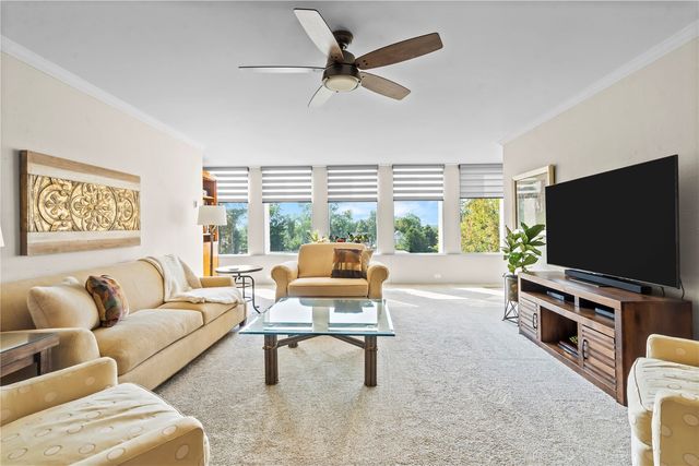 2222 1st Avenue NE 303, Cedar Rapids, IA 52402