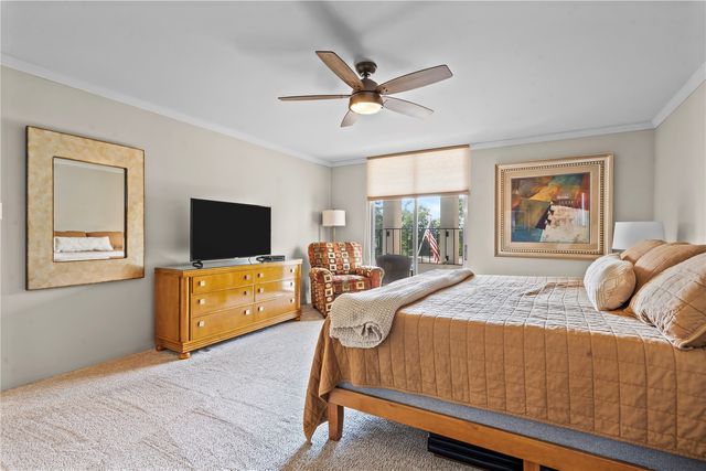 2222 1st Avenue NE 303, Cedar Rapids, IA 52402