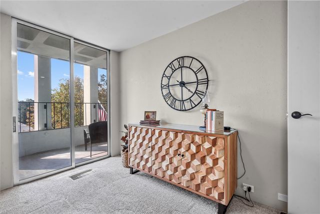 2222 1st Avenue NE 303, Cedar Rapids, IA 52402