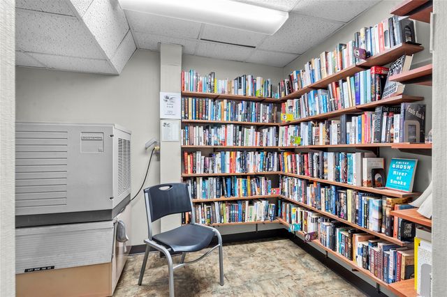 2222 1st Avenue NE 303, Cedar Rapids, IA 52402