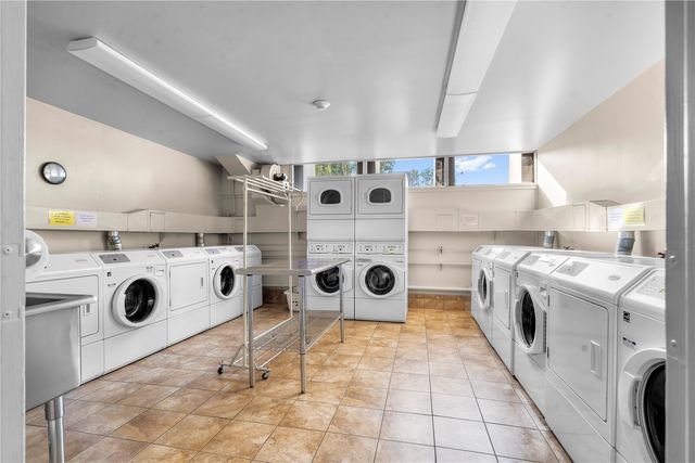 2222 1st Avenue NE 303, Cedar Rapids, IA 52402